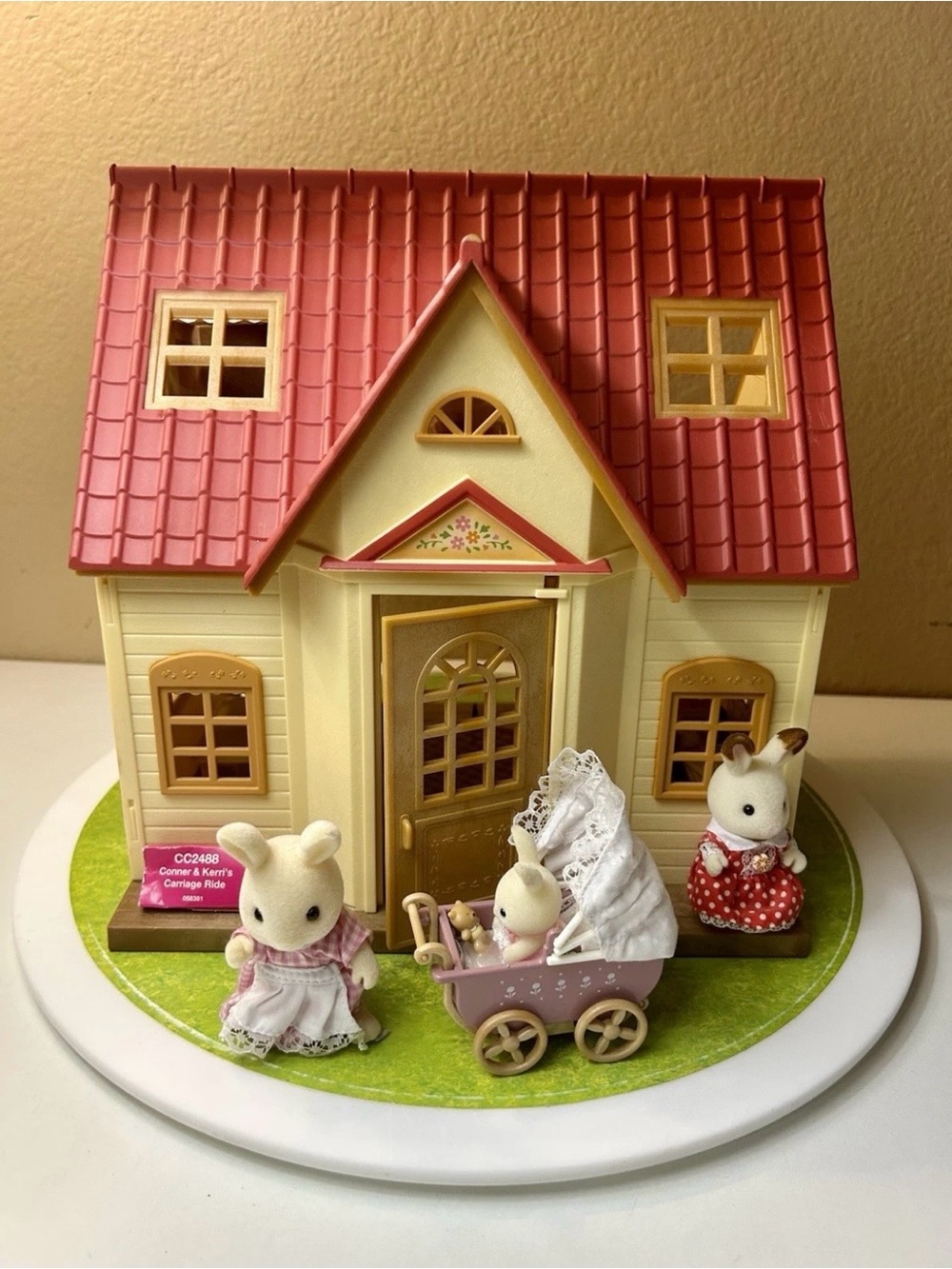 Sylvanian Families Calico Critters Red Roof  Spinning Store Display Model